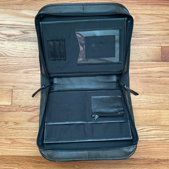 Ministry Black Leather Bag with Tetragrammaton  - Picture 4 of 6